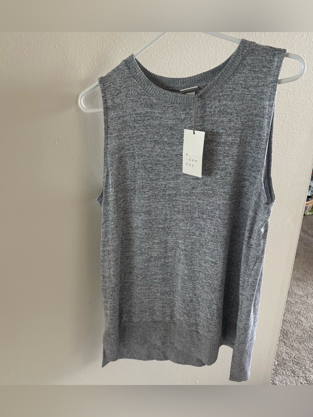 Grey tank top